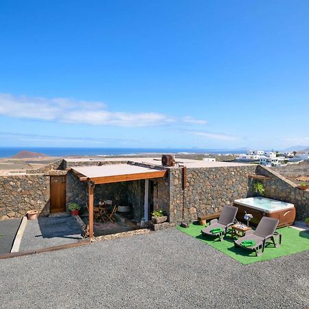 Apartamento Los 4 Nobles Тинахо Екстериор снимка